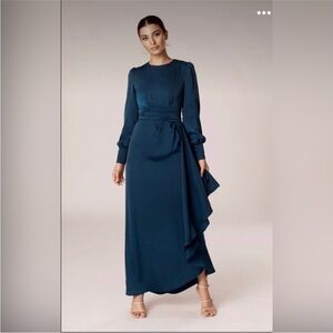 Veiled Collection Annabelle Pleated Waist Maxi Dress Black Long Sleeve Sz S